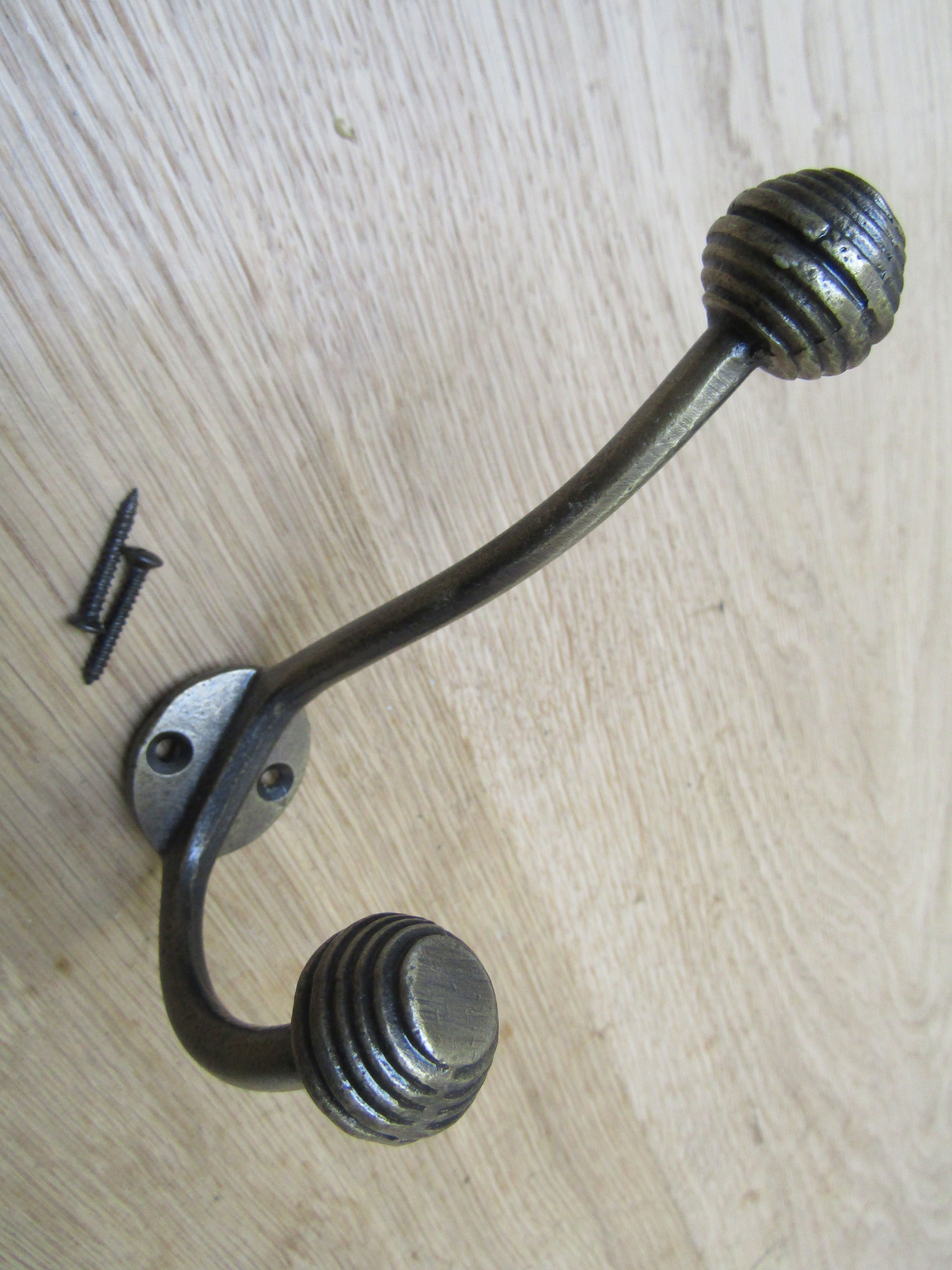 5 X BEEHIVE BALL TIP Cast Iron Vintage Old English Hat & Coat Hook Hanger –  Ironmongery World Trade